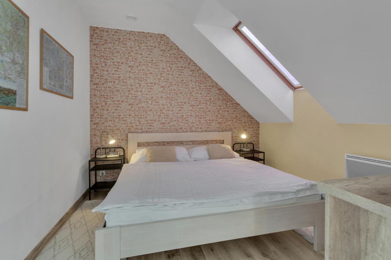 Family Apartments Klinovec Лоучна-под-Клиновцем Экстерьер фото
