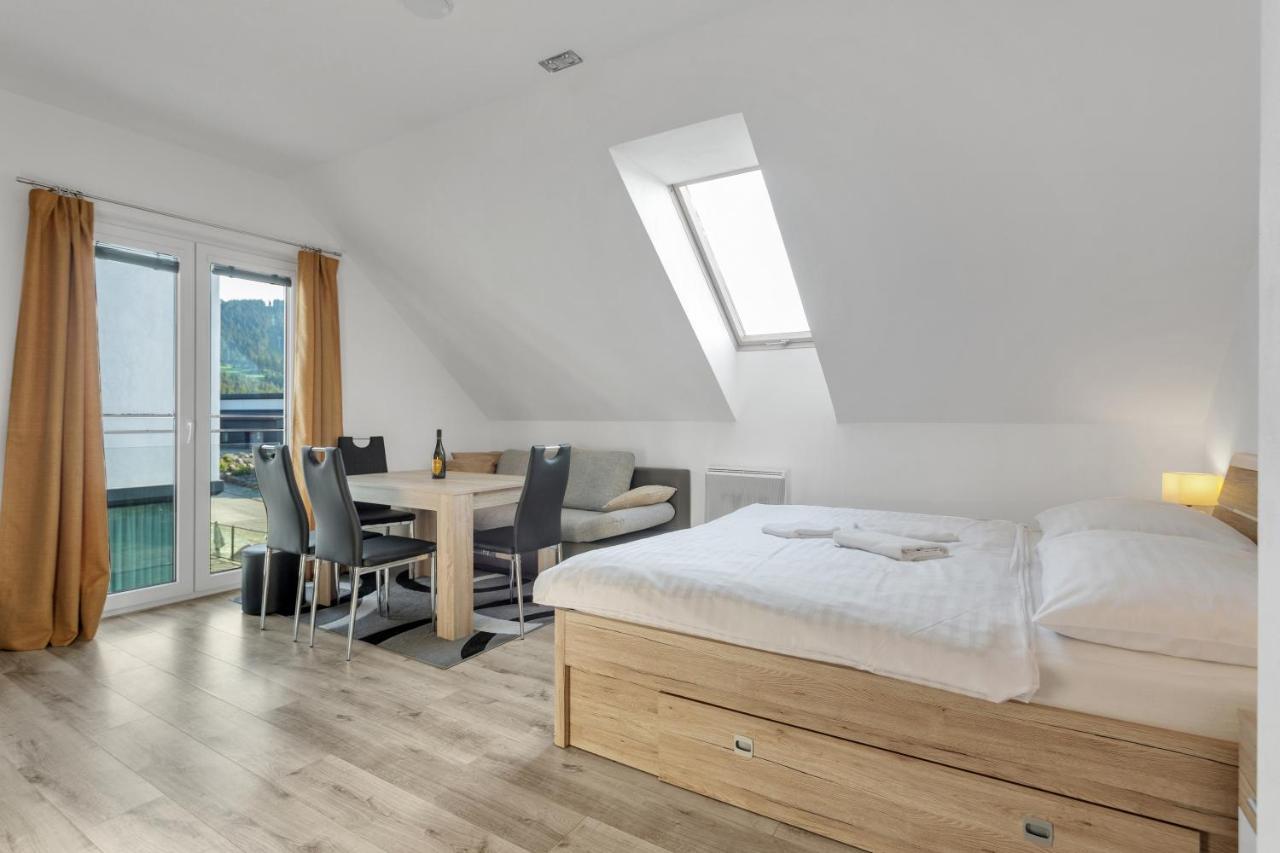 Family Apartments Klinovec Лоучна-под-Клиновцем Экстерьер фото
