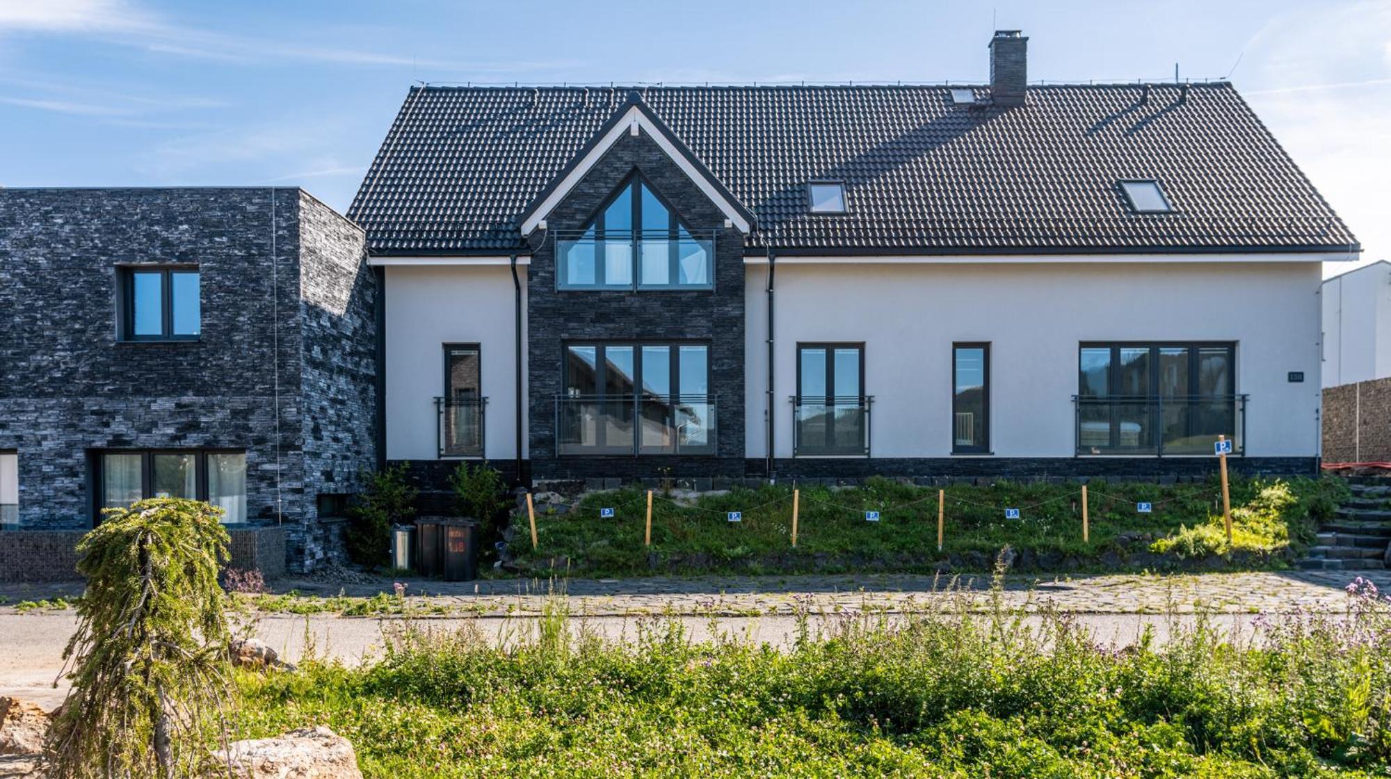 Family Apartments Klinovec Лоучна-под-Клиновцем Экстерьер фото